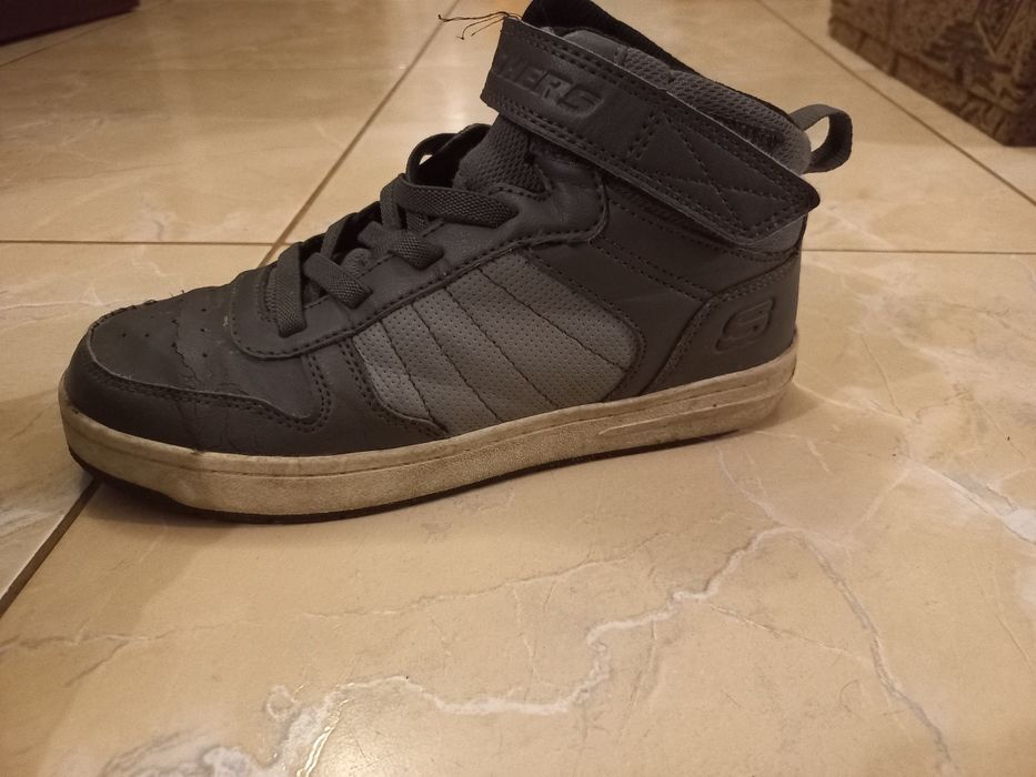 Високі кросівки skechers