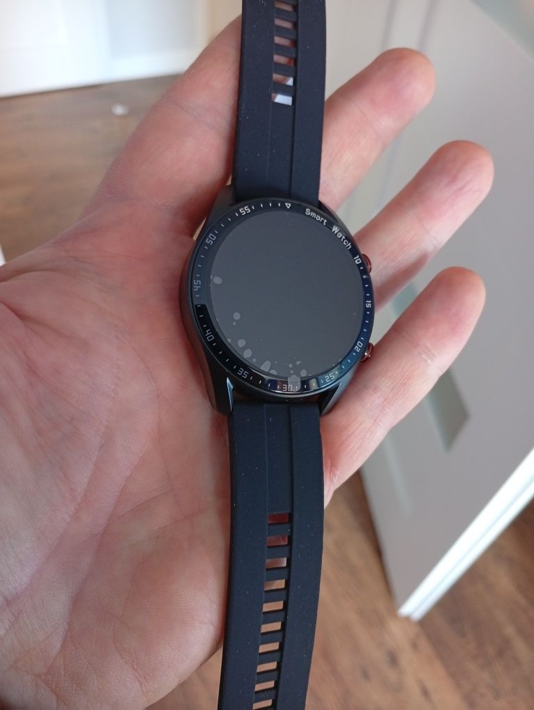 Rewelacyjny, nowy smartwatch z multi funkcjami!