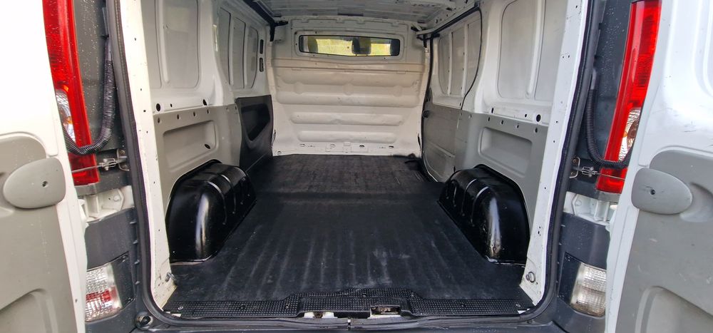 Reault Trafic 2.0 DCI 115 koni 2009r 262 tys przebiegu !!!