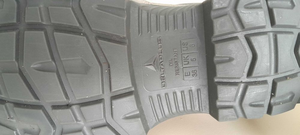 Обувь Delta Plus FENNEC4 S1P  ботинки