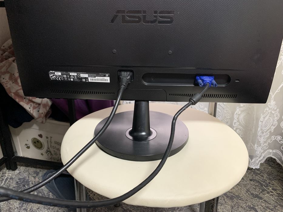 Монітор Asus 21.5