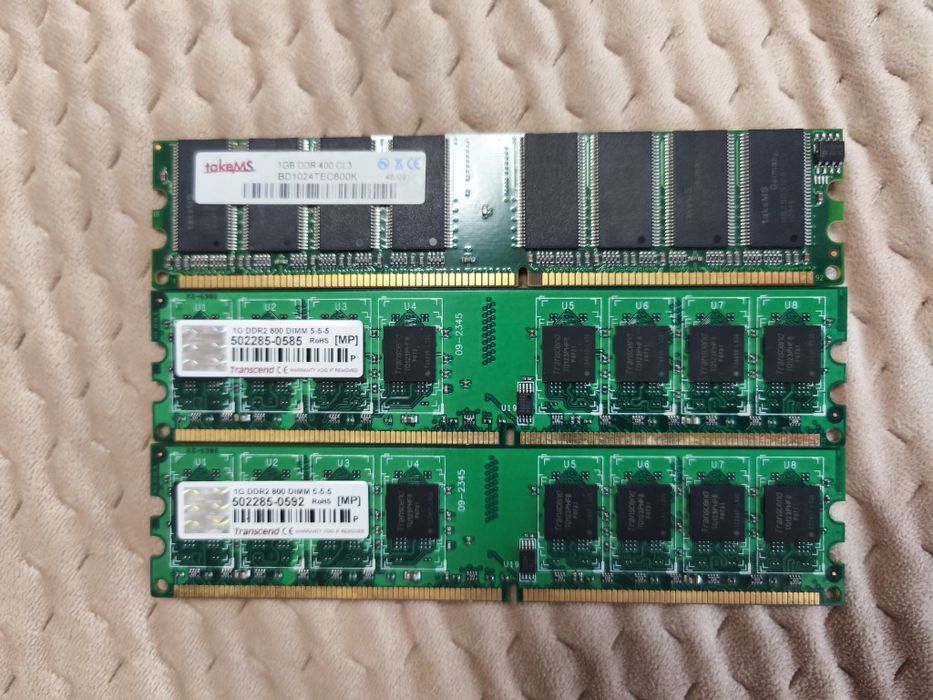 Оперативная пам'ять для ПК Transcend 1G DDR2 800 DIMM 5-5-5

Пам'ять 1