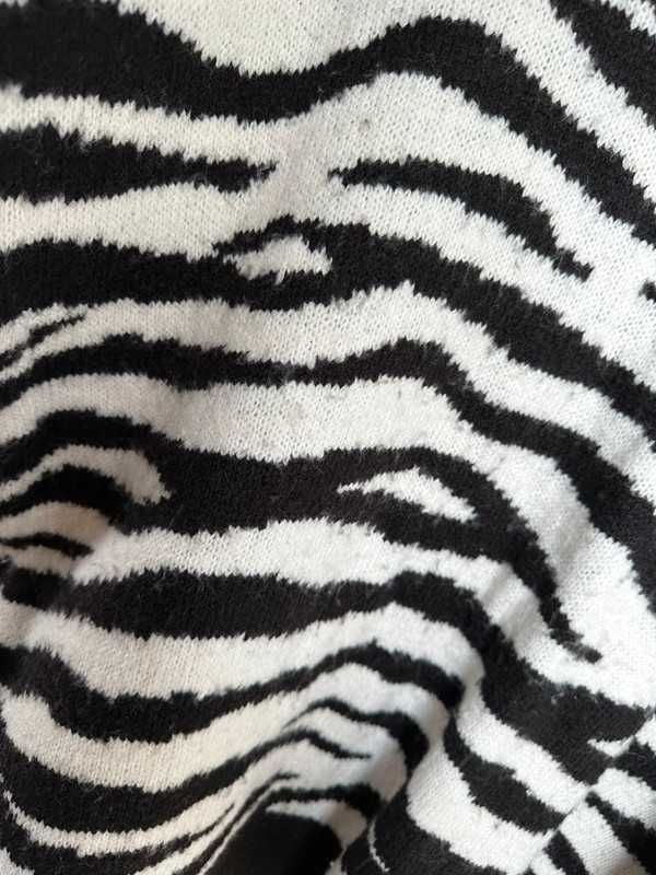 sweter oversize zebra w zeberke