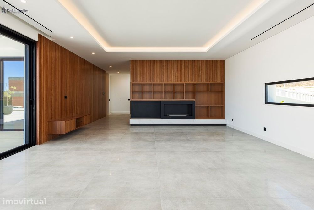 Moradia T4 Nova à Venda - Luxo e Conforto em Cada Detalhe