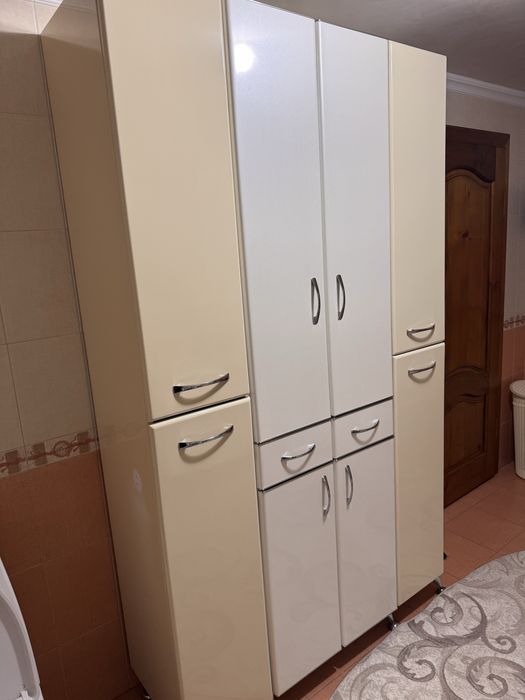 Шафа для ванної кімнати