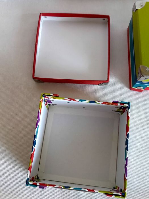 Dwa pudełka składane