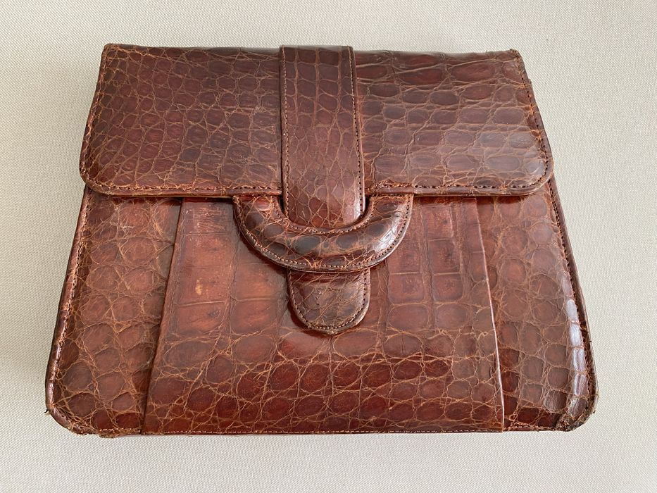 Clutch vintage em pele de crocodilo