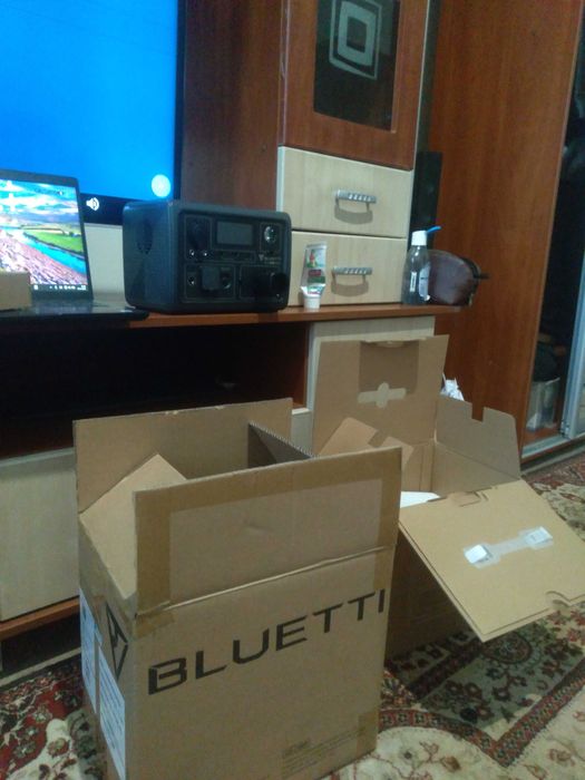 Продам зарядну станцiю Bluetti eb 3a 220 вольт
