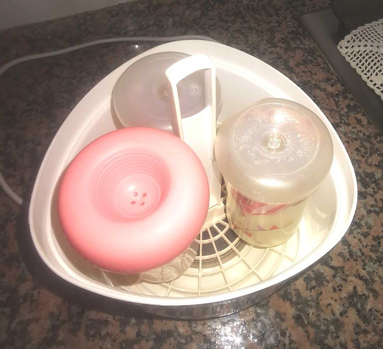 Esterilizador + aquecedor de biberões e balde para fraldas anti-odor