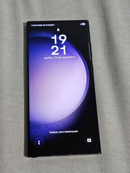 Samsung s23 ultra 256gb.