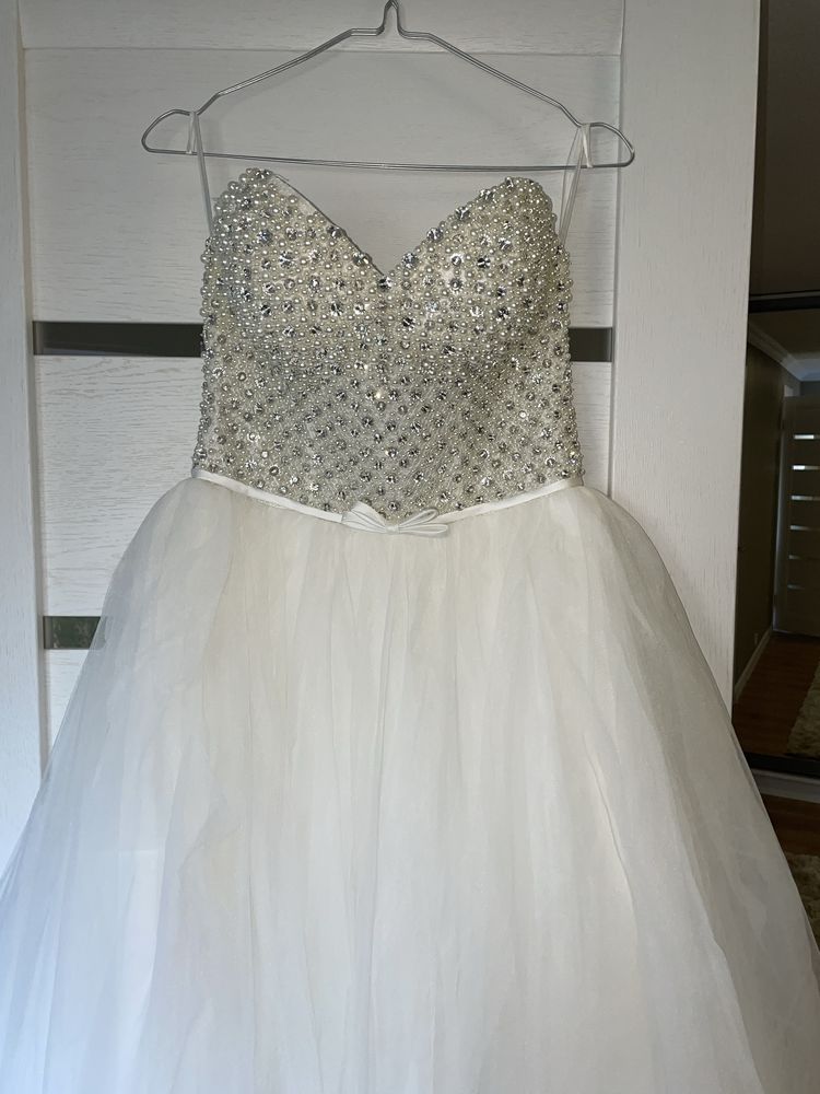 Весільна сукня, плаття з Swarovski