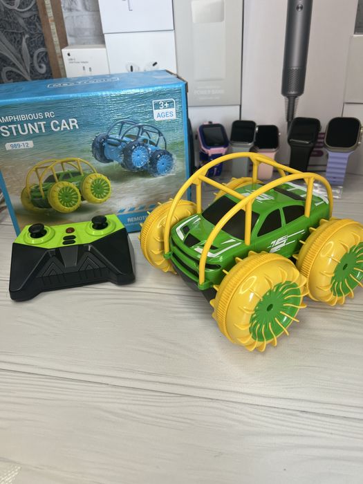 Машинка на пульту