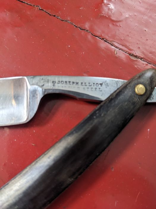 Чудова бритва Joseph Elliot