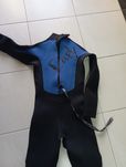 Fato surf 12 anos
Tamanho 12
Marca deeply
Preto e amarelo
Tenho outro