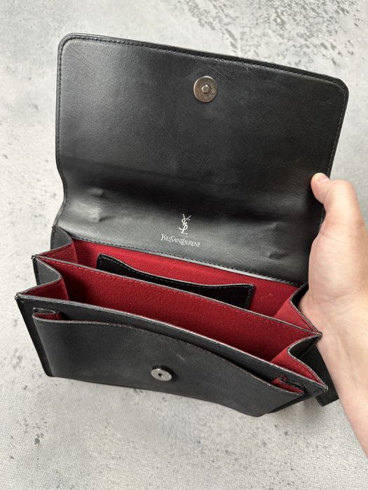 Czarna torebka na ramię Yves Saint Laurent