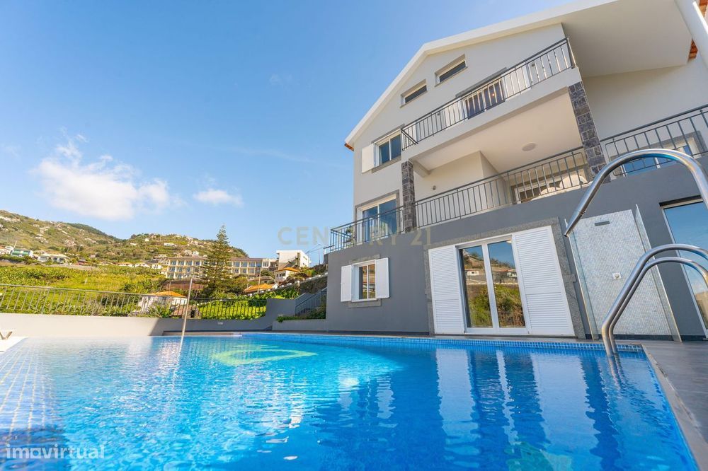 Moradia com Piscina e Vista Mar - Ribeira Brava, Madeira