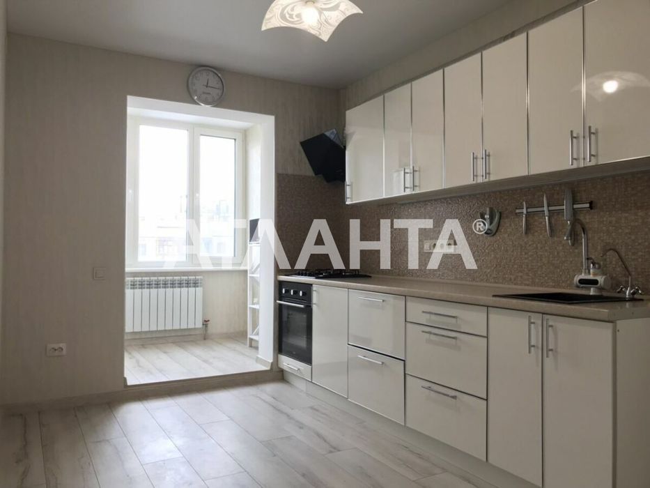 3-комнатная квартира Заболотного/Днепропетровская дорога.