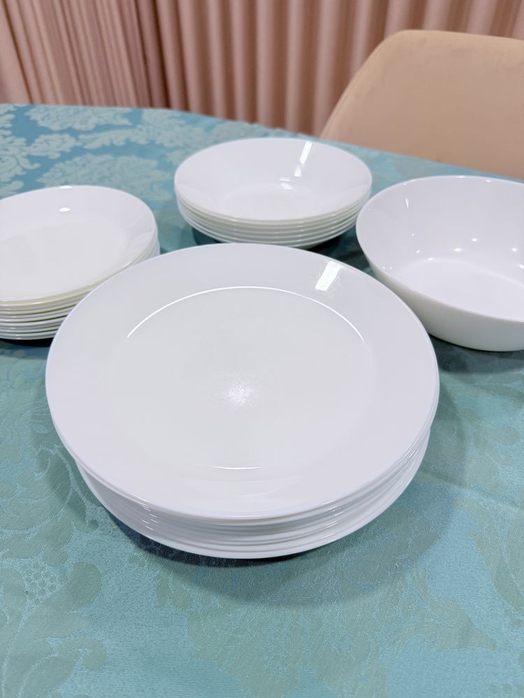 Conjunto 31 peças: pratos ladeiros / sopa / sobremesa + saladeira