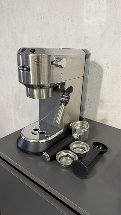 Кавоварка ріжкова Delonghi