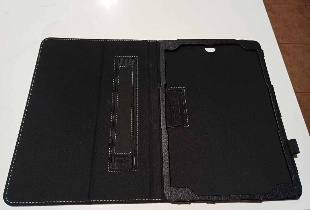 Etui na tablet do tabletu czarne nowe