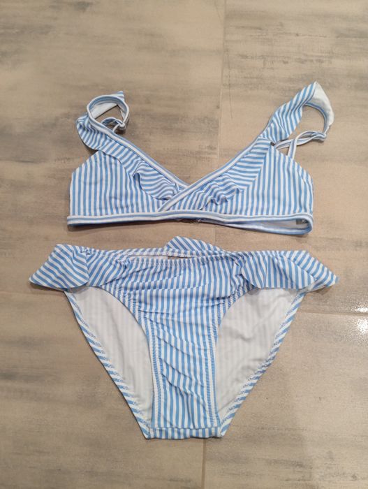 Strój kąpielowy w rozmiarze 146/152