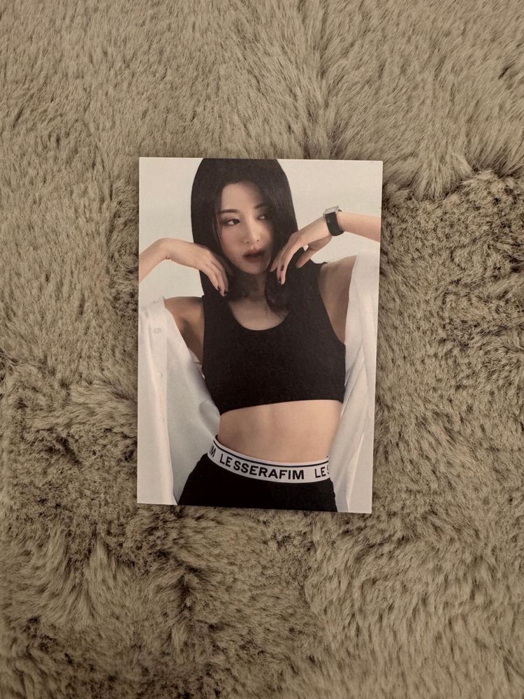 Kpop Le Sserafim, album Unforgiven Yunjin ver