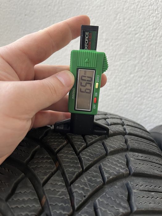 Brigestone blizzak lm 005