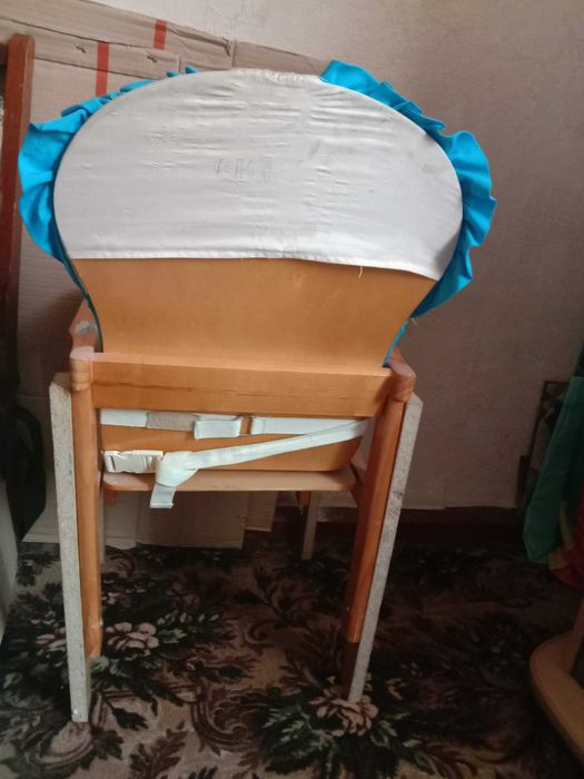 Детский деревянный стульчик Geoby со столиком для кормления, игр, твор