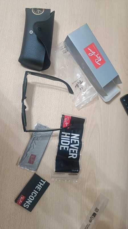 Legendary Ray-Ban Wayfarer 2140 - Czarna Oprawa/Zielone Szkła-Idealny