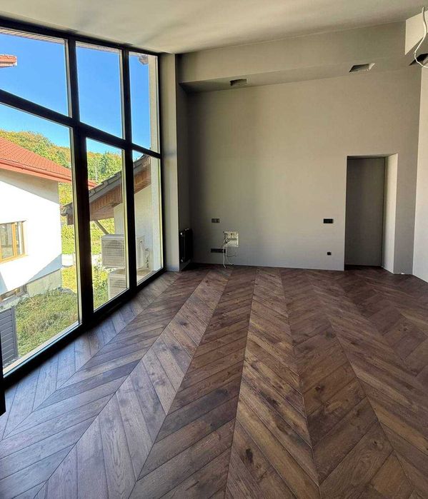 Продаж розкішного  будинку в Брюховичах з завершеним ремонтом