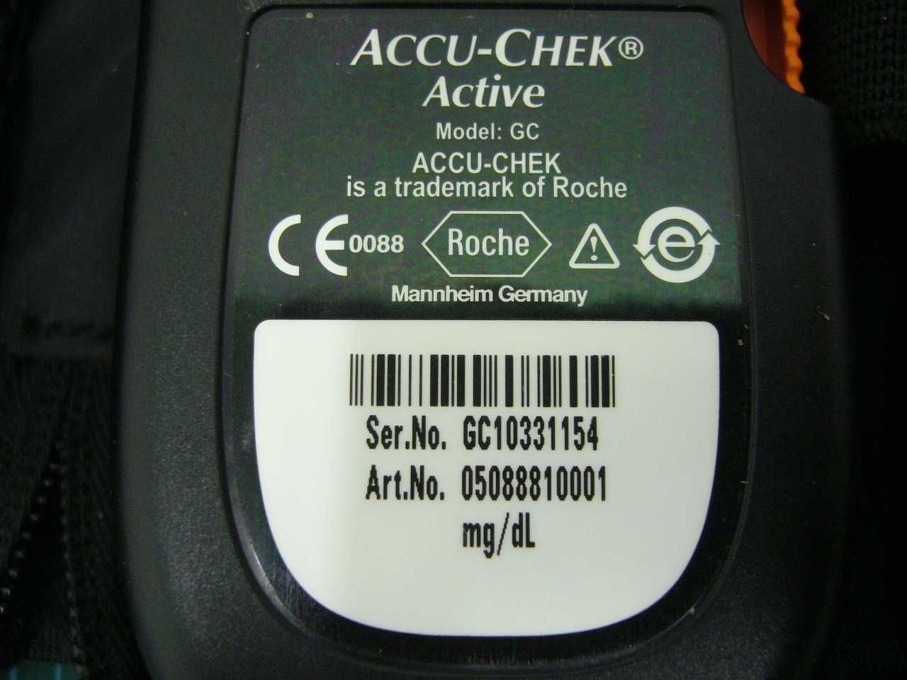 Glukometr Accu-Chek model GC