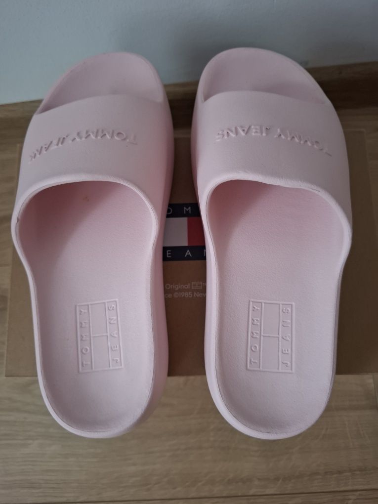 Tommy Hilfiger klapki
