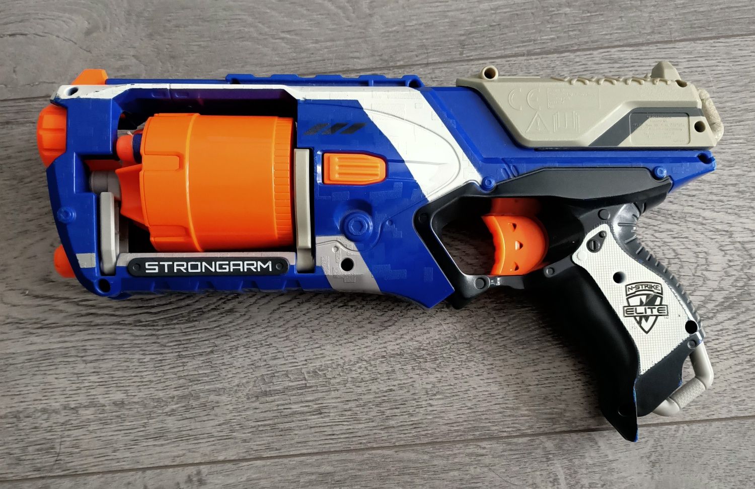 **Nerf strongarm