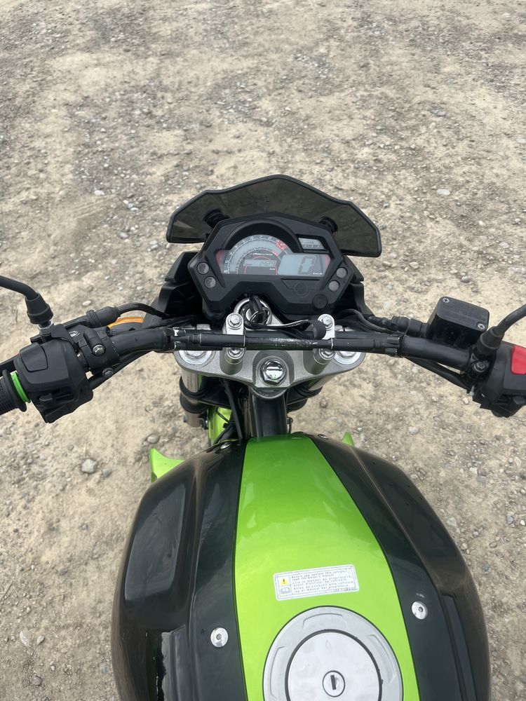 yamaha fzs 150.