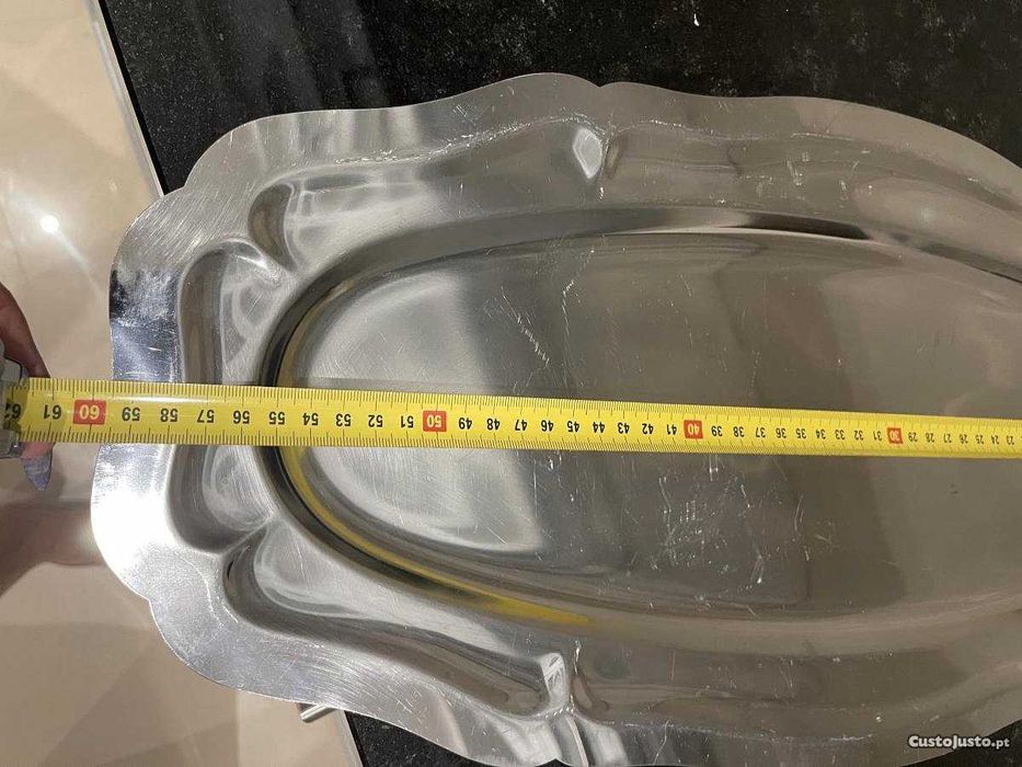 Travessa Oval em Aço Inox
