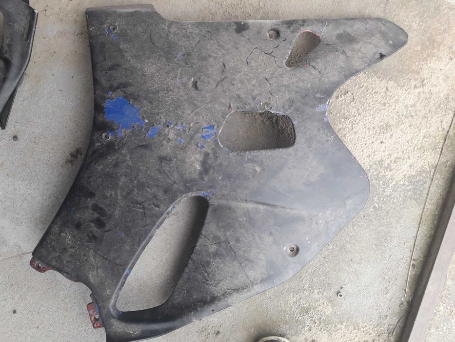 suzuki gsx750r gsxr 750 gsxr750 boczki boczek cena za dwie sztuki