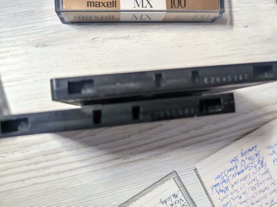 Аудіокасети Maxell MX 100