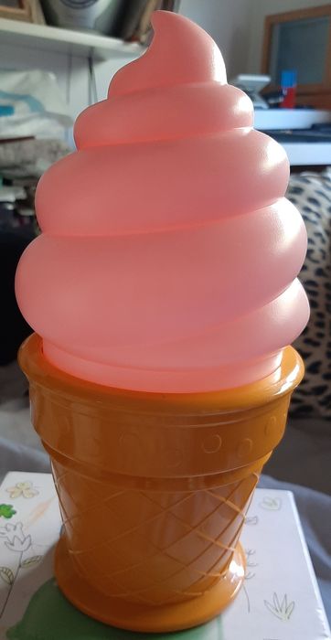 Luminária em forma de gelado