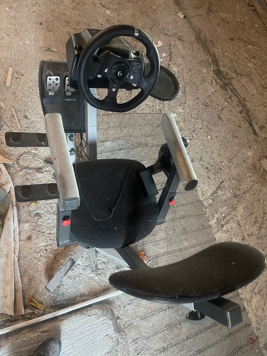 Vendo volante, pedais e selector de mudanças LogiTech g920.