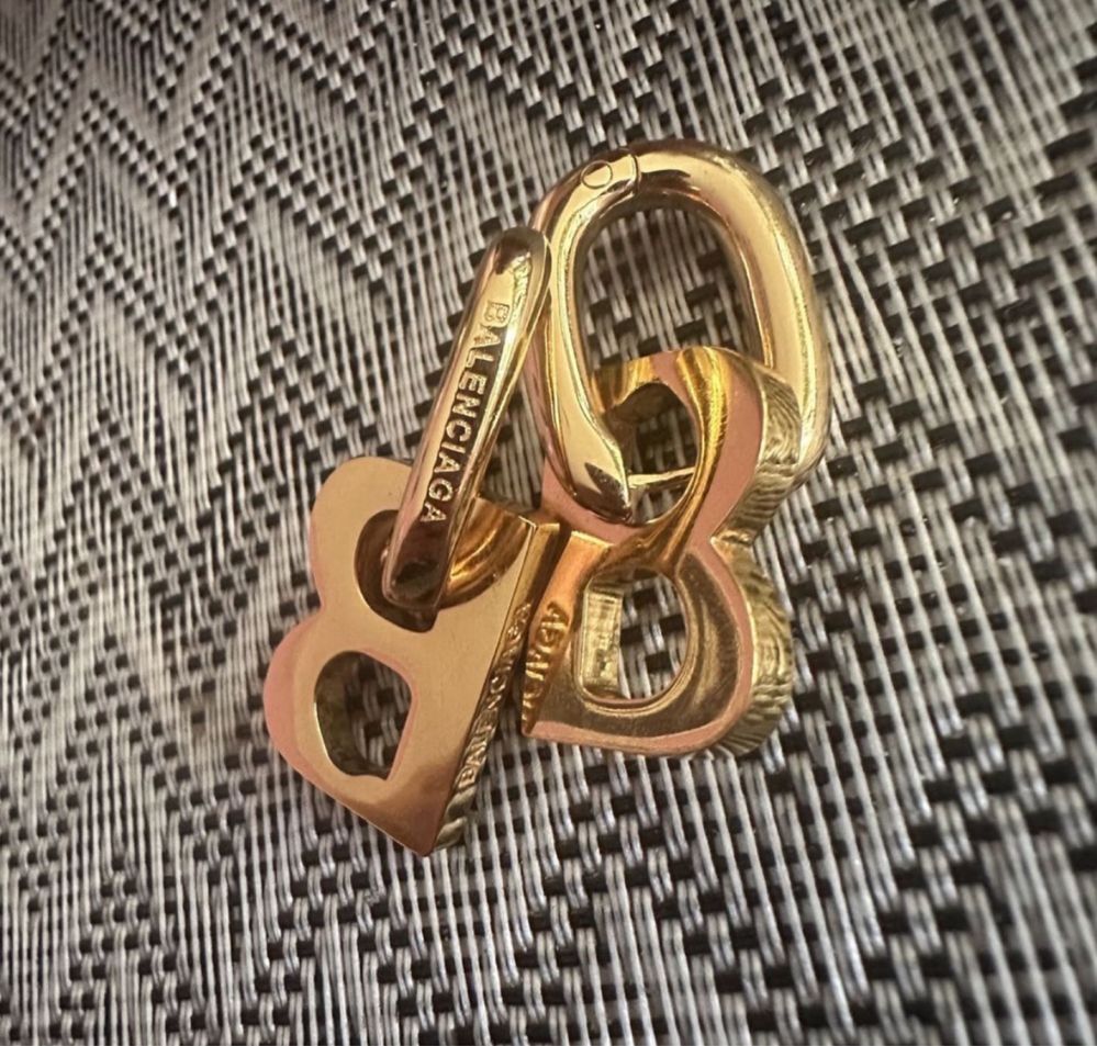 Kolczyki balenciaga logowane