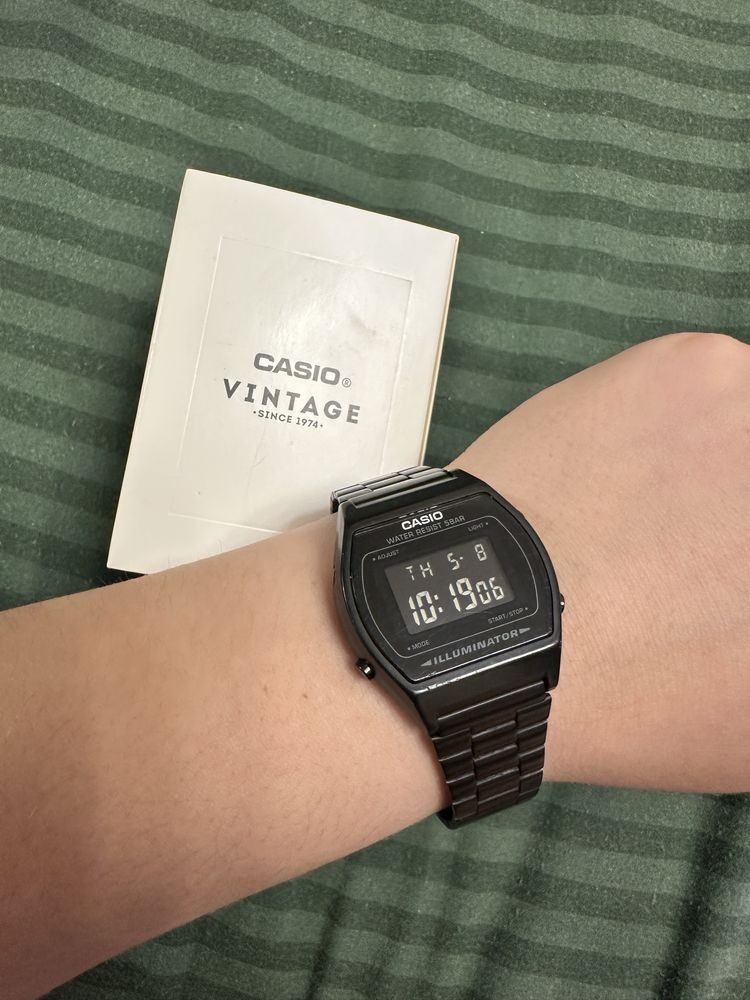 Годинник CASIO срочно! Vintage Edgy B640WB-1BEF