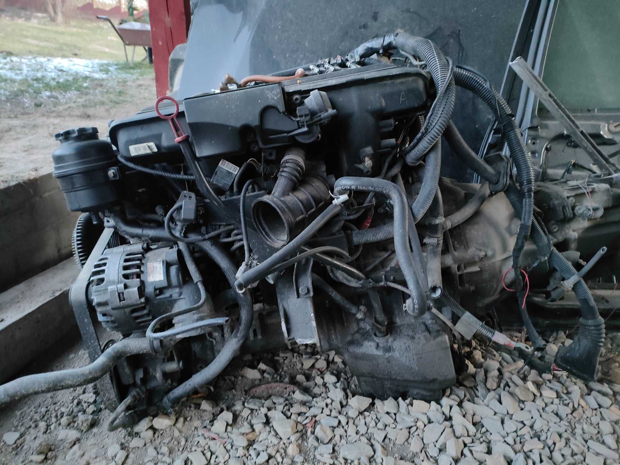 Kompletny silnik 2.2 170KM 1vanos ze skrzynią biegów BMW E39 2002r