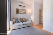 Elegante e acolhedor apartamento T1 em prédio renovado - pronto a habi
