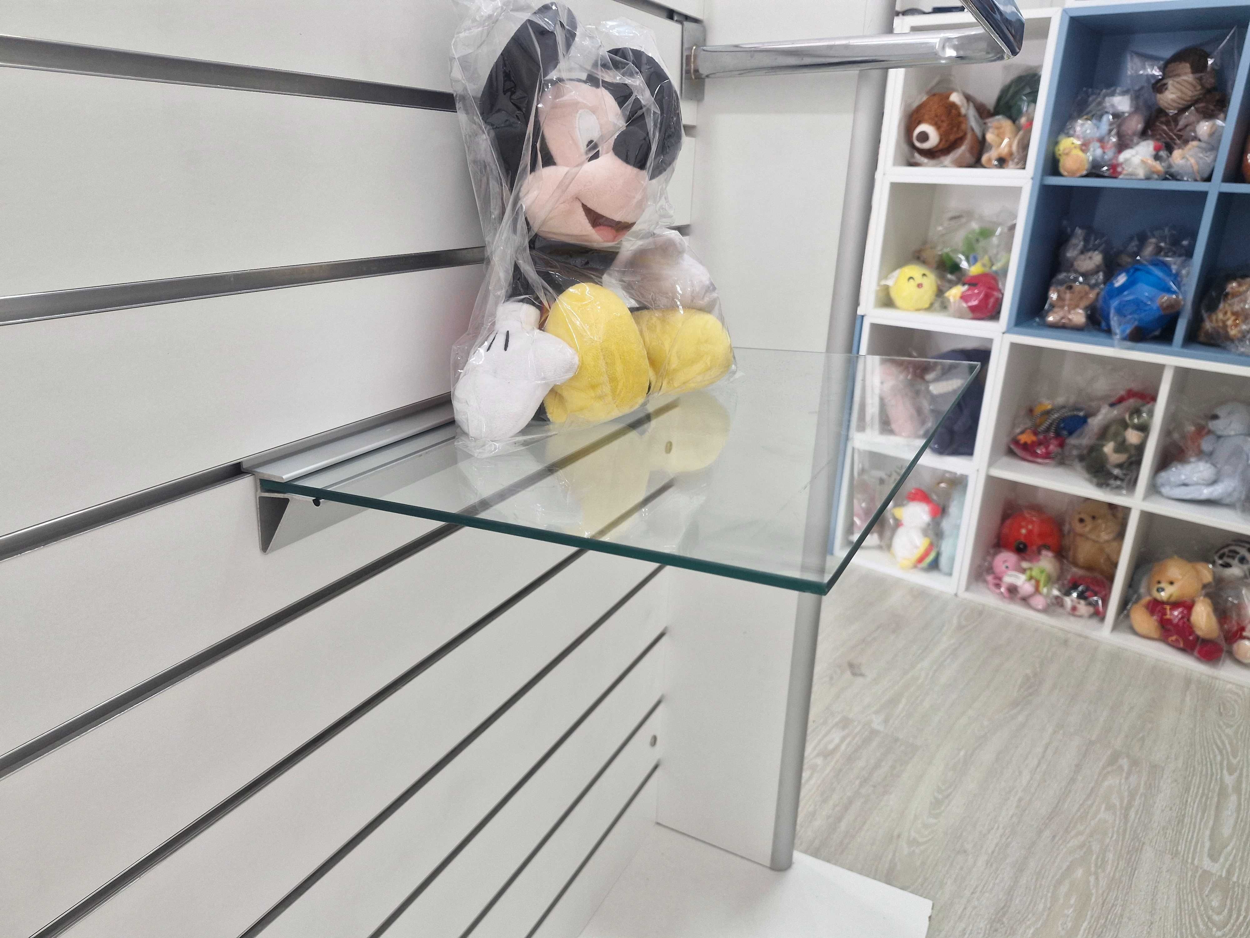 Expositor de Loja com rodinhas