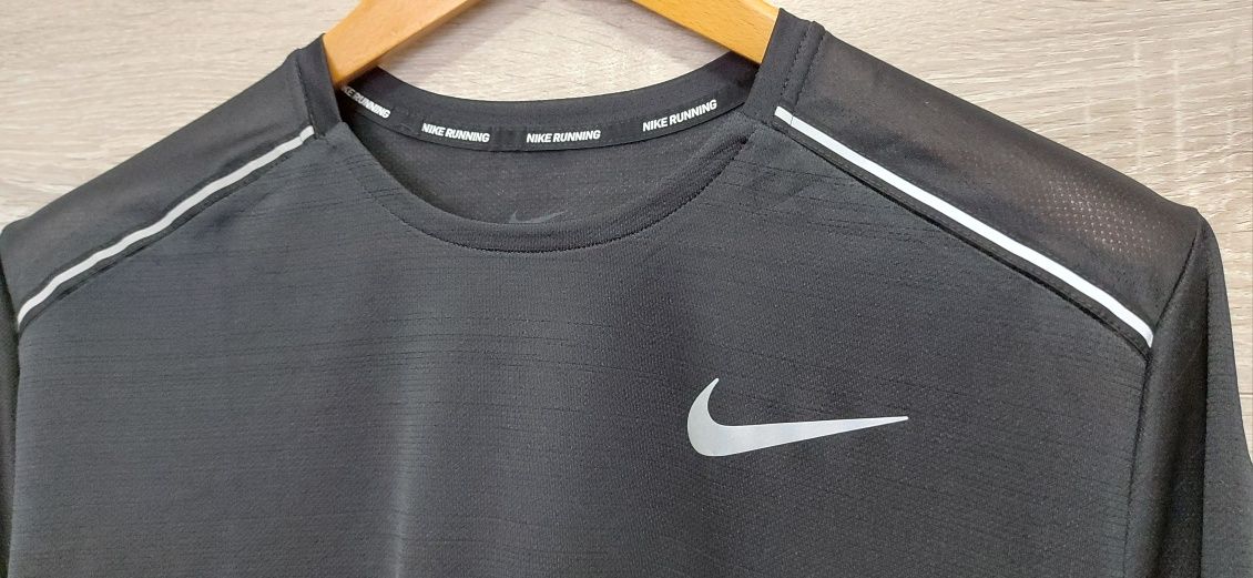 Шорты Nike Dri Fit Running Division. Футболка Nike Dri Fit Miler Top