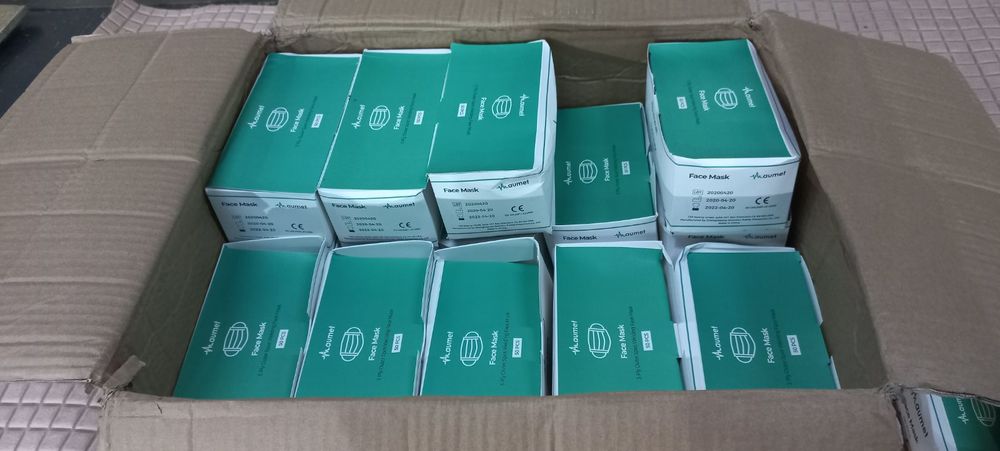 Маски медичні, одноразові, продаж пачками по 50 шт
