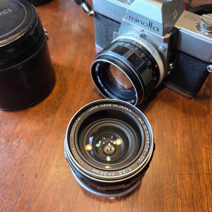 Minolta SR-T 101 – Kit 35mm com 5 objetivas