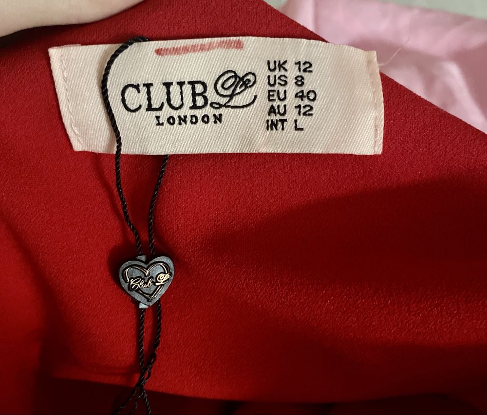 Нова червона сукня бренду Club L London