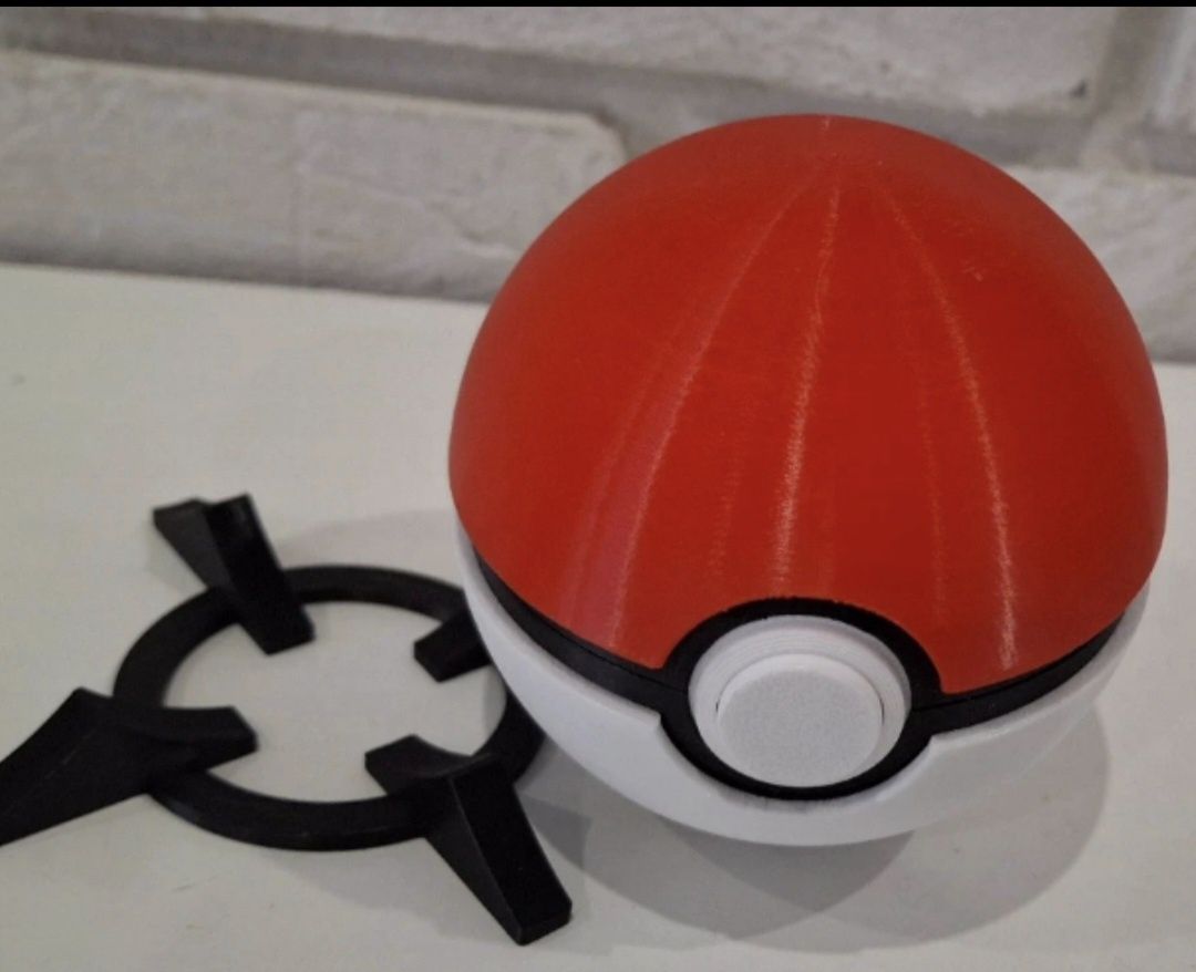 Pokeball pojemnik na gry Nintendo