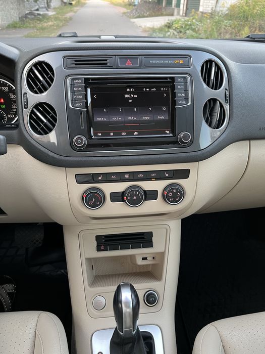 Продам авто Volkswagen Tiguan